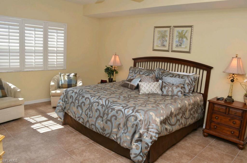 BELLA LAGO - Residential
