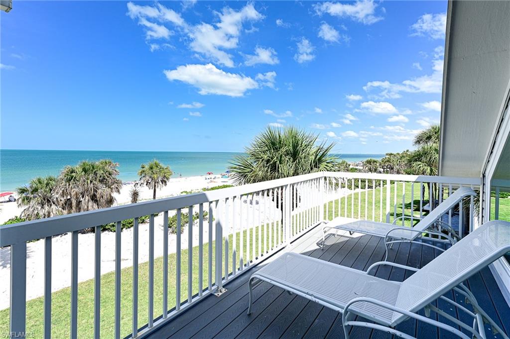 VILLAS AT BAREFOOT BEACH - Residential