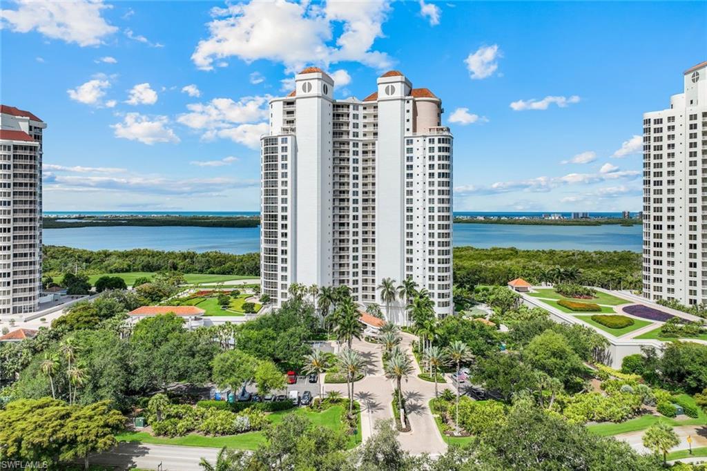 ESTANCIA - Residential