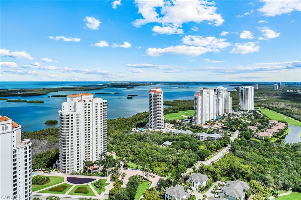 ESTANCIA - Residential