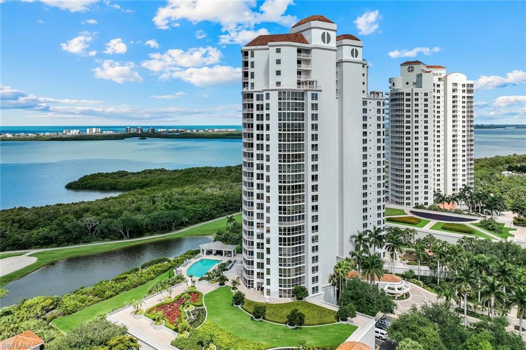 ESTANCIA - Residential