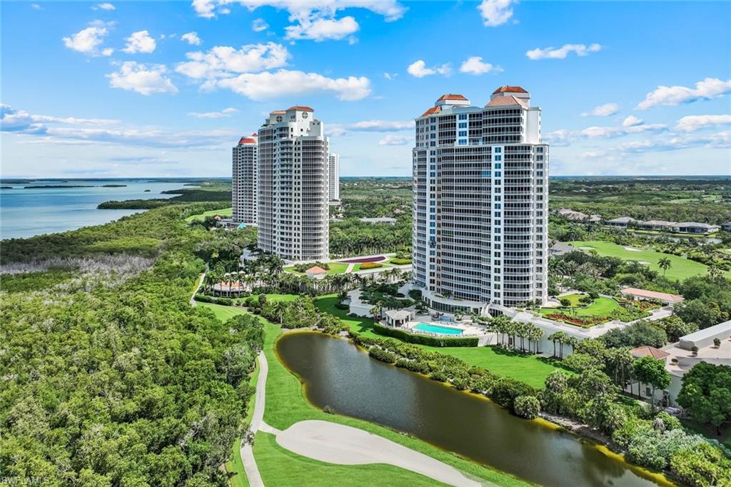 ESTANCIA - Residential