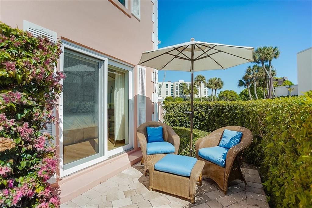 SHORES OF NAPLES - Residential