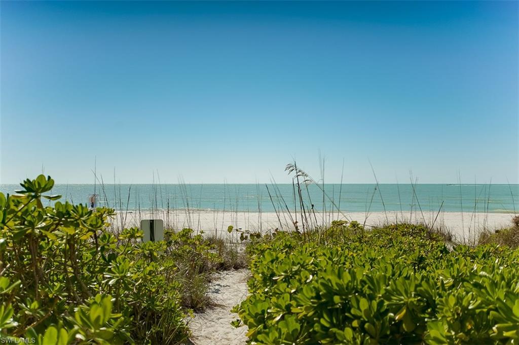 SHORES OF NAPLES - Residential