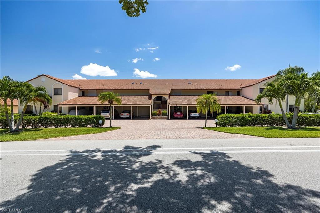 CAPSTAN CONDO - Residential