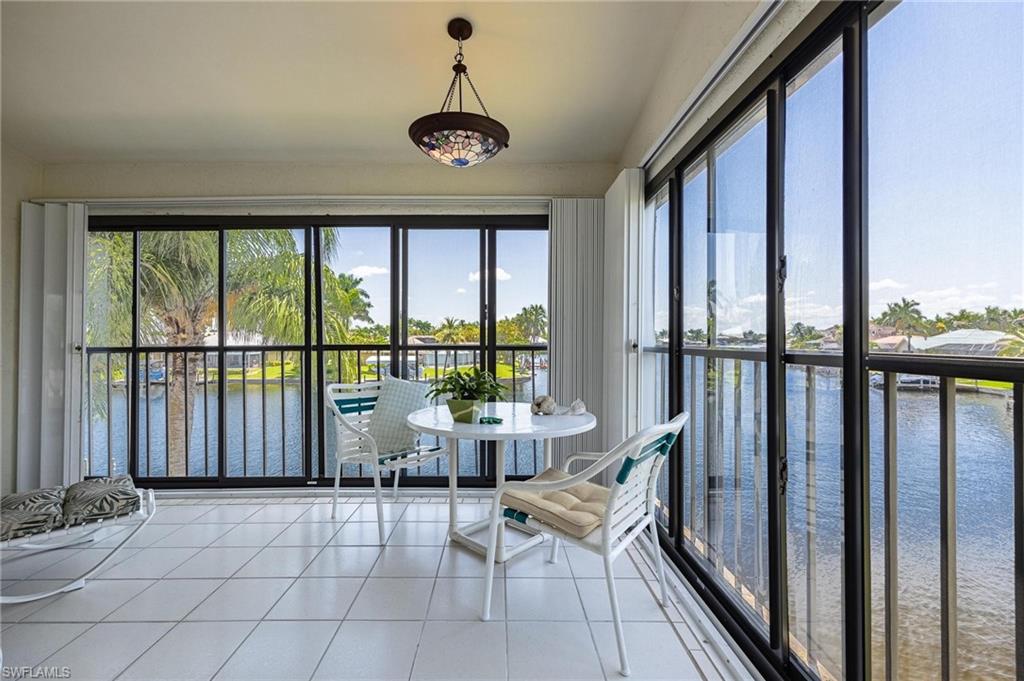 CAPSTAN CONDO - Residential