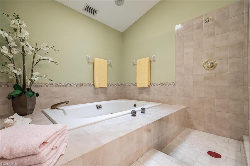 CAPSTAN CONDO - Residential