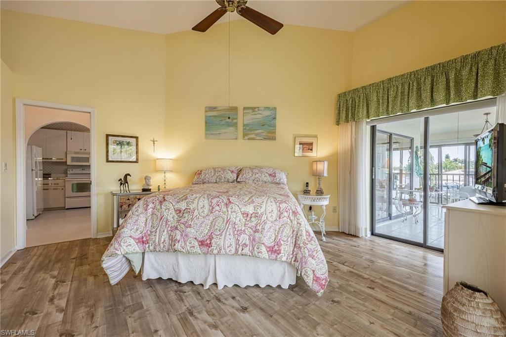 CAPSTAN CONDO - Residential
