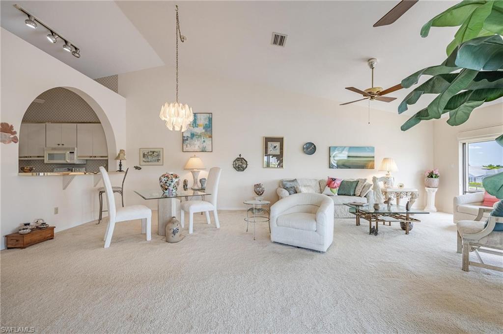CAPSTAN CONDO - Residential