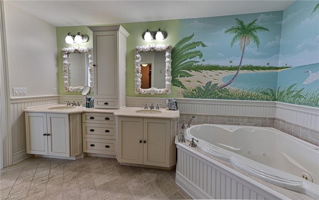 BAREFOOT BEACH CLUB - Residential