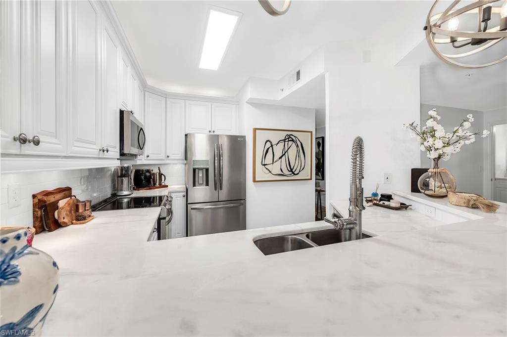 PEBBLE CREEK - Residential