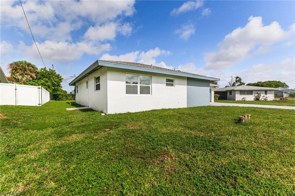 CAPE CORAL - Residential