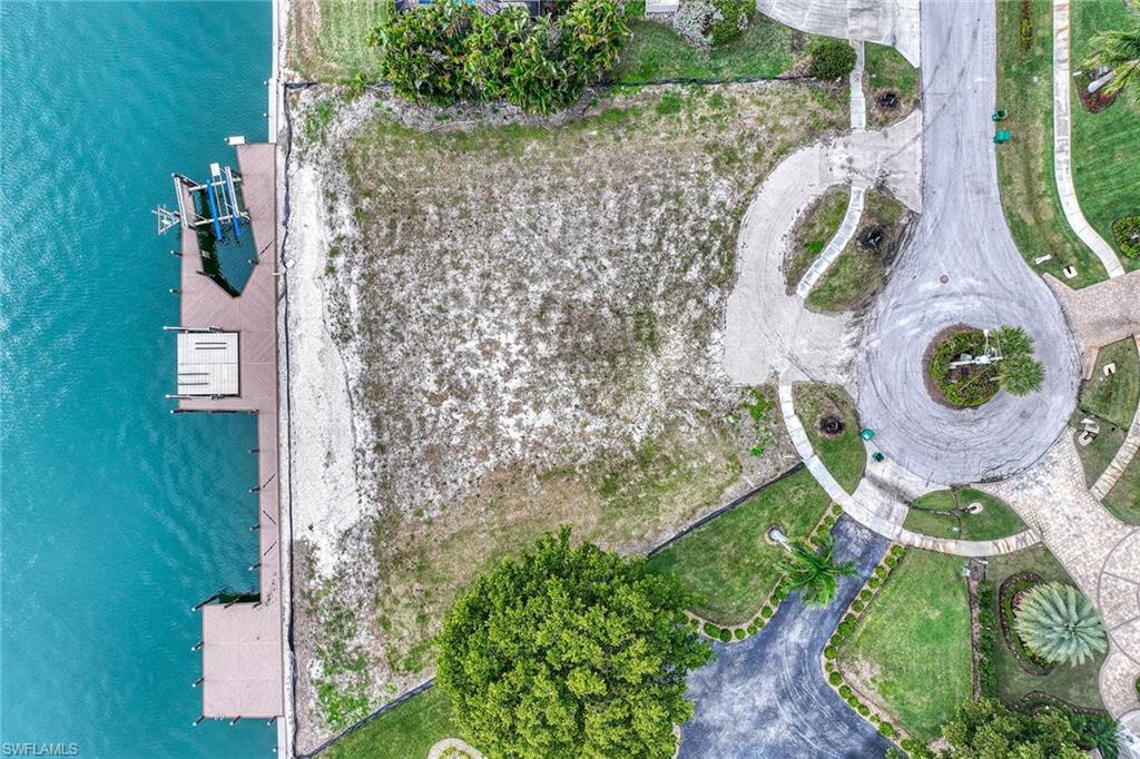MARCO BEACH - Residential