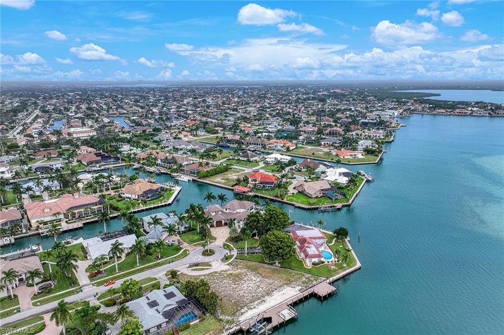 MARCO BEACH - Residential