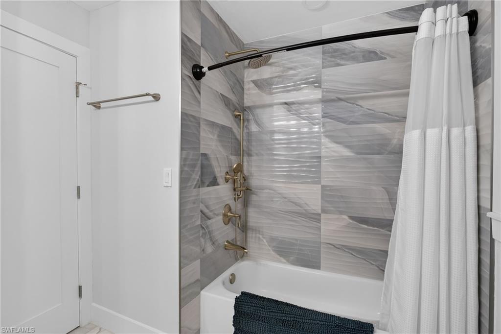 LITTLE HICKORY SHORES - Residential