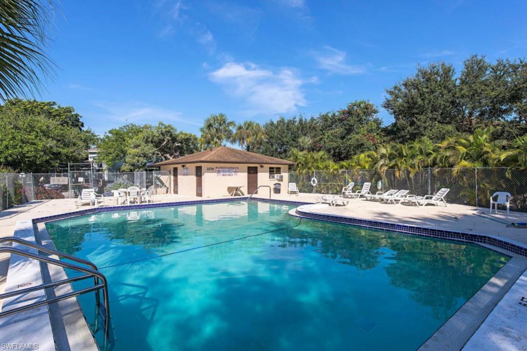 COURTYARDS AT GOLDEN GATE - Residential