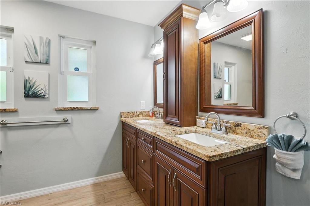 SHAMROCK LAKES - Residential