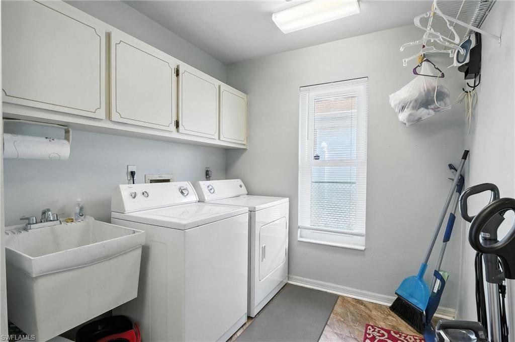 SHAMROCK LAKES - Residential