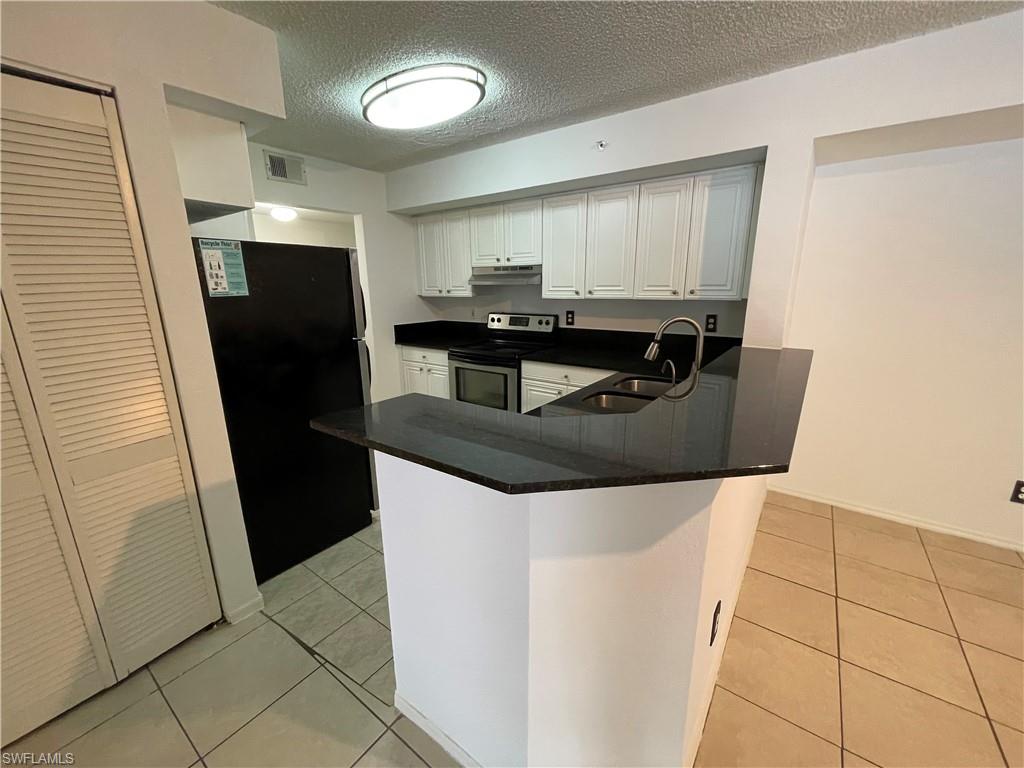 IBIS CLUB INTERNATIONAL - Residential Lease
