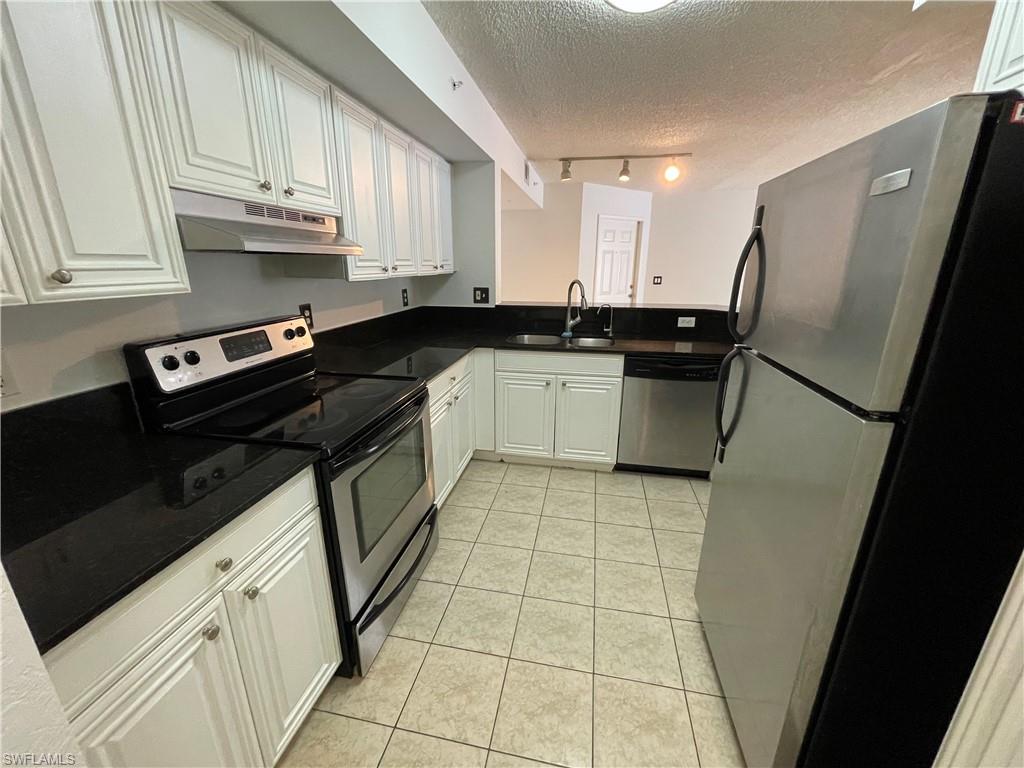 IBIS CLUB INTERNATIONAL - Residential Lease
