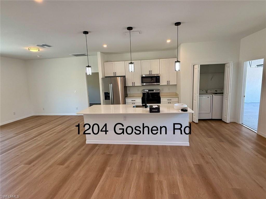 NORTH PORT - Residential Lease