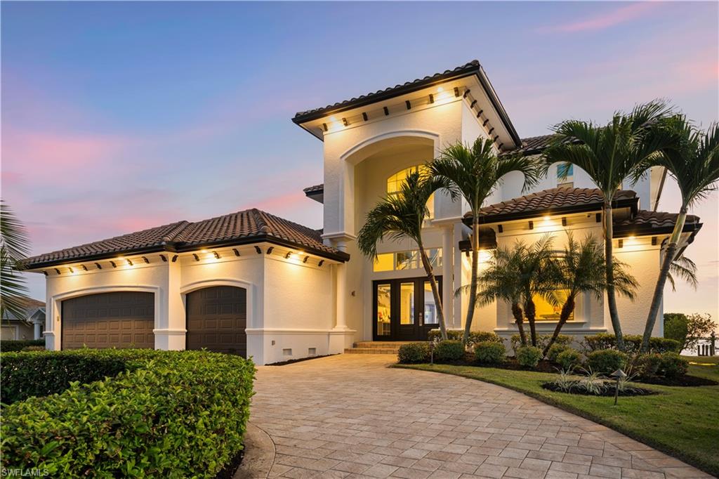 YACHT CLUB - Residential
