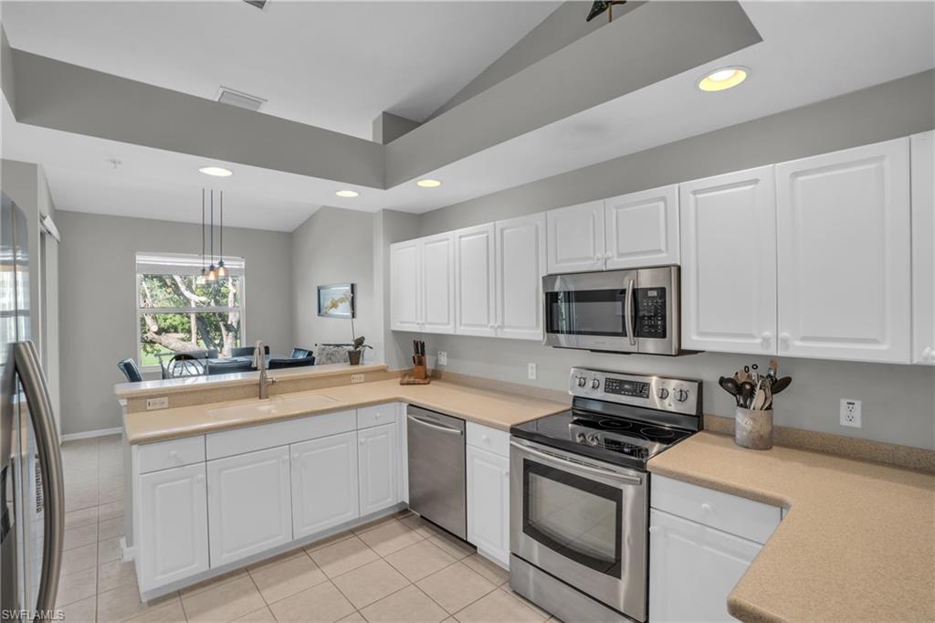 LAUREL GREENS - Residential