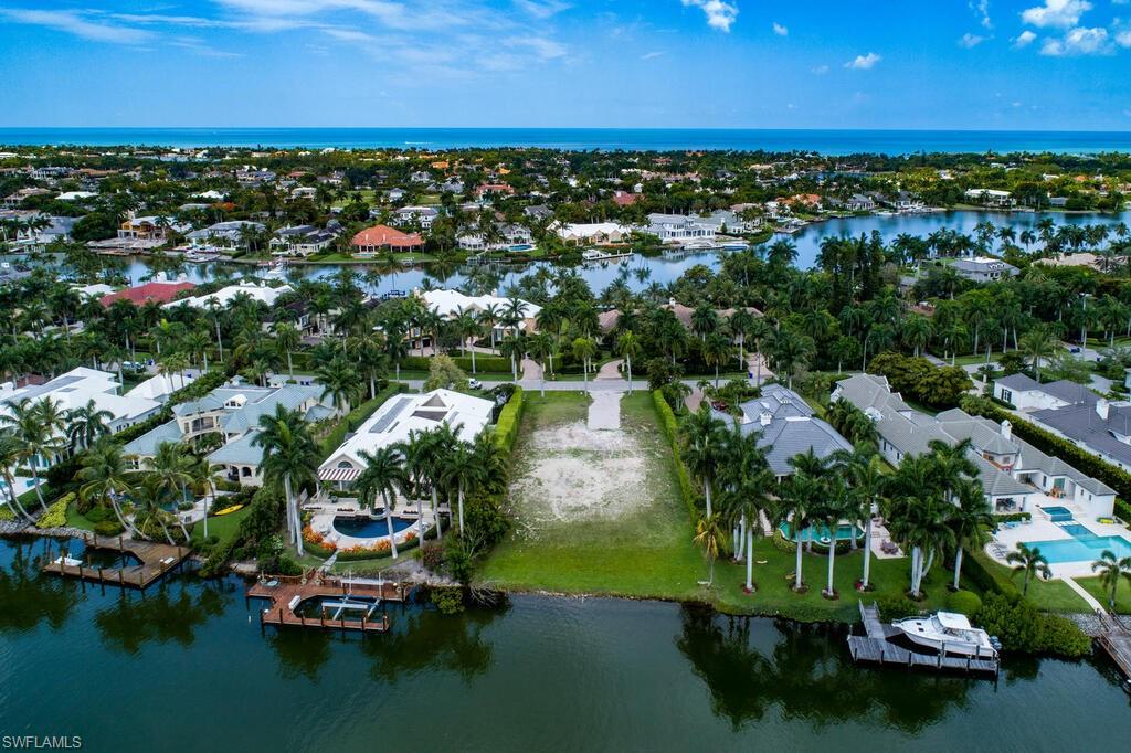 PORT ROYAL - Land