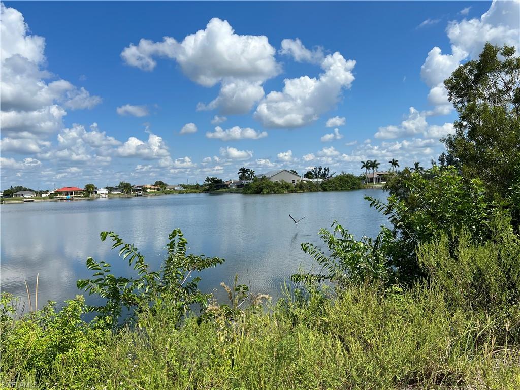 CAPE CORAL - Land