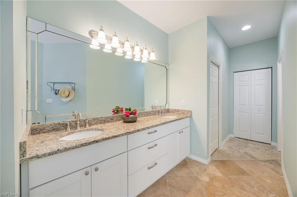 CRESTVIEW VILLAS - Residential