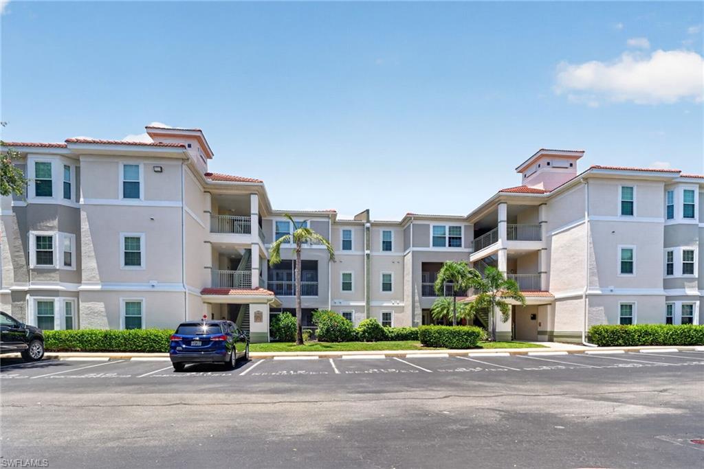 THE TIDES AT PELICAN LANDING - Residential