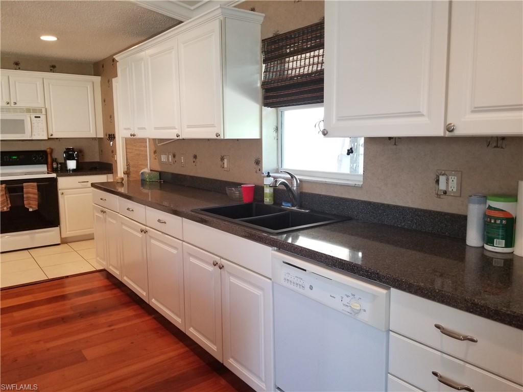 WILLOUGHBY ACRES - Residential