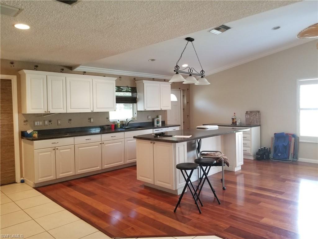 WILLOUGHBY ACRES - Residential