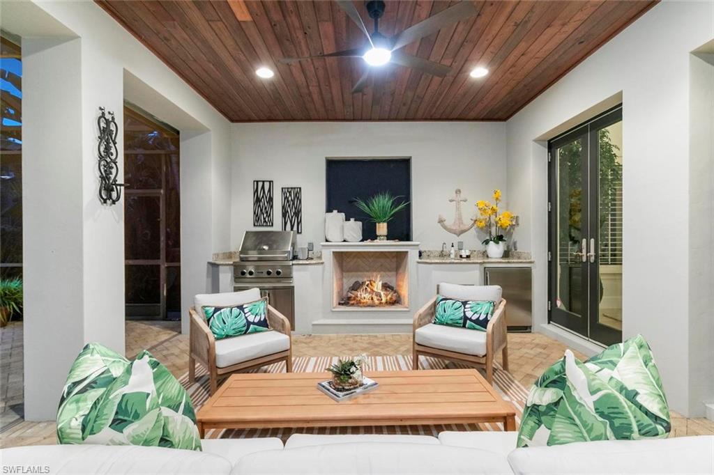 SERAFINA AT TIBURON - Residential