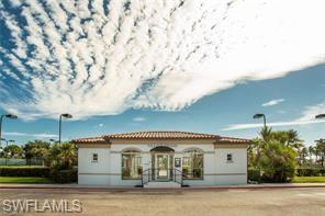 VILLAGE WALK - Residential