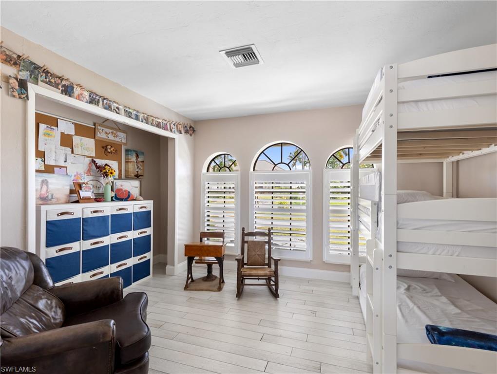 PALM ACRES - Residential