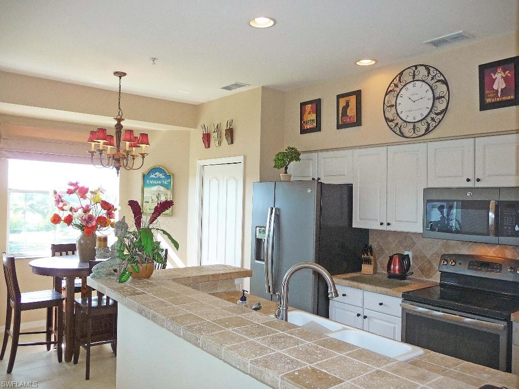 HERITAGE POINTE - Residential