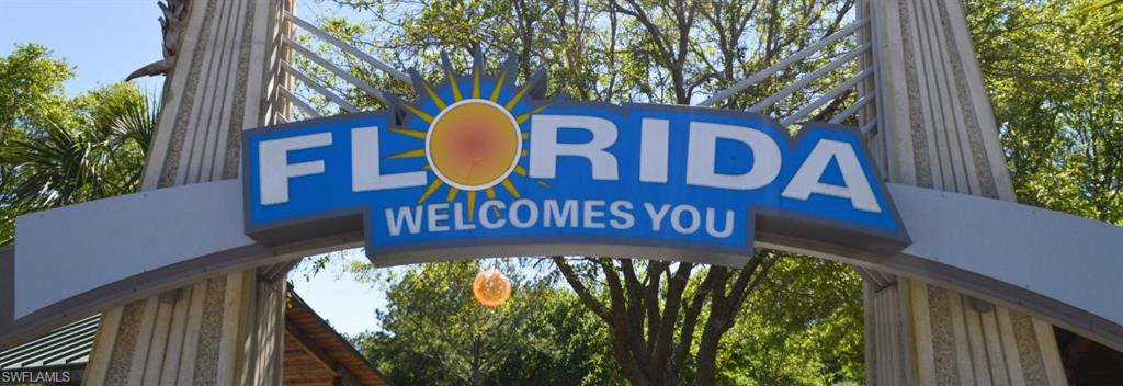 LEHIGH ACRES - Land