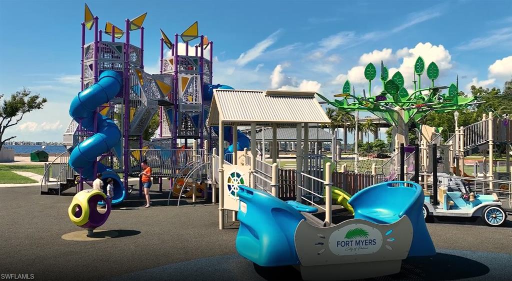 LEHIGH ACRES - Land