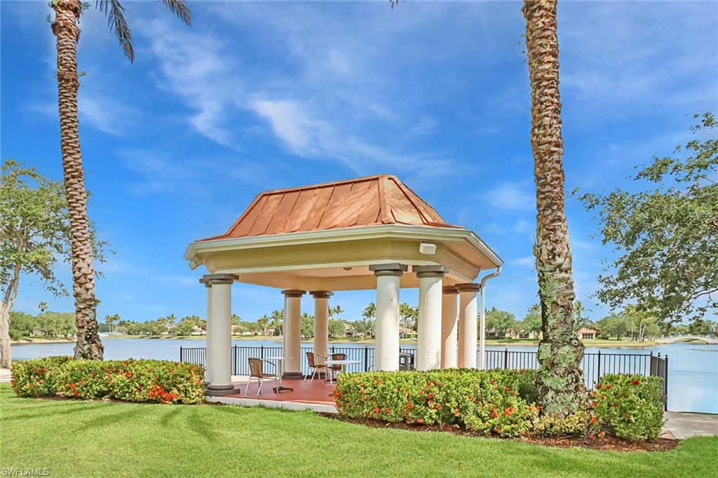 ISLAND WALK - Residential