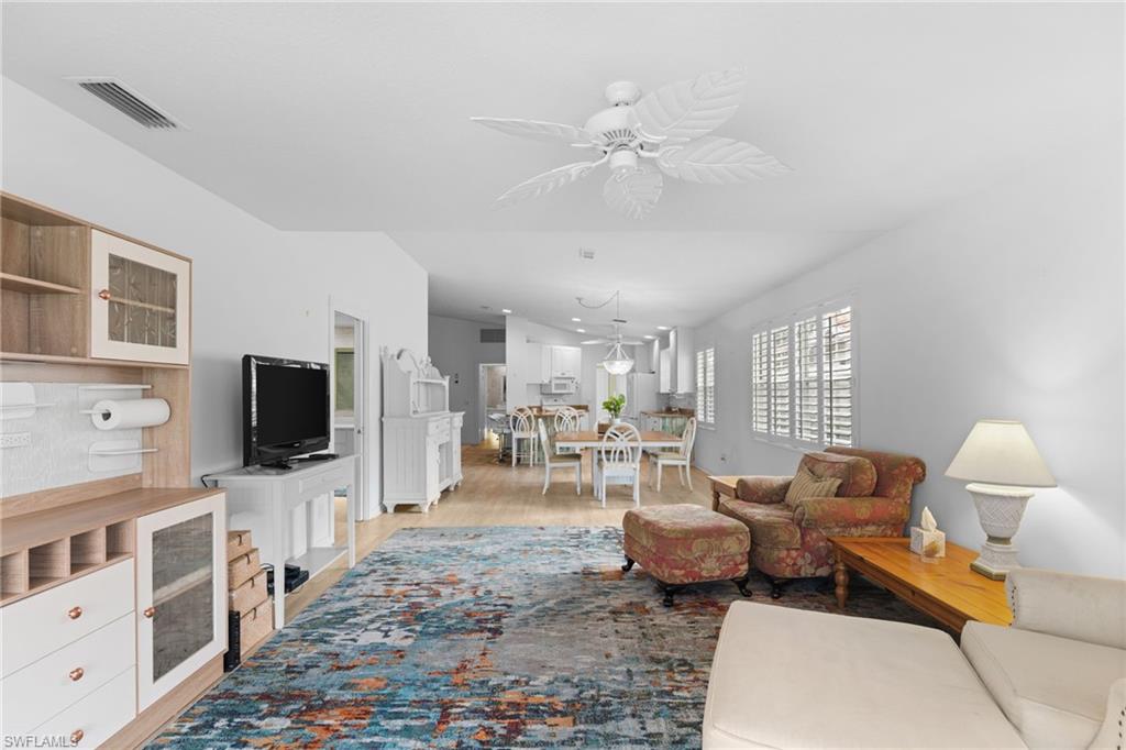 ISLAND WALK - Residential