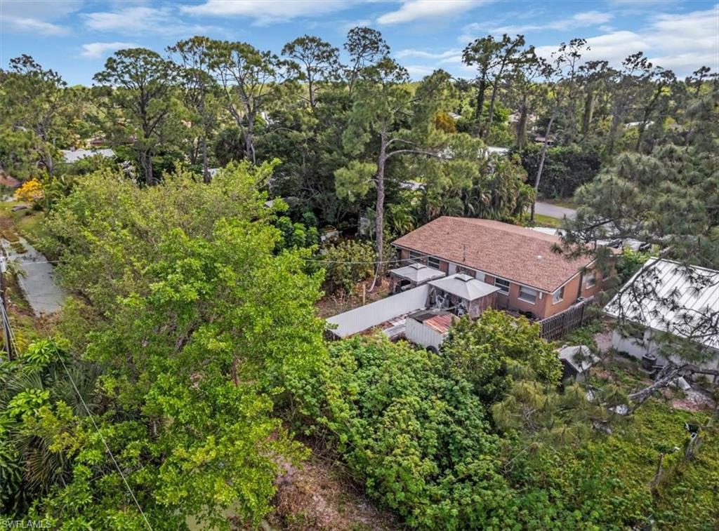 NAPLES MANOR - Residential