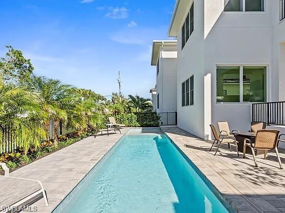 NAPLES PARK - Residential