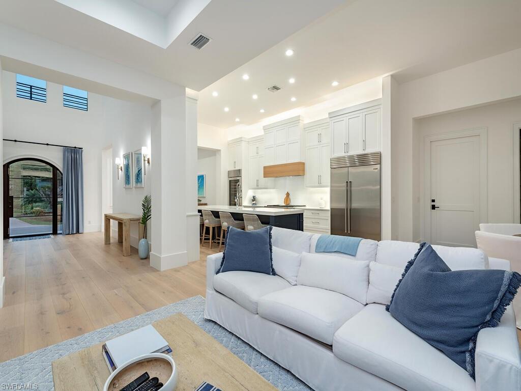MOORINGS - Residential
