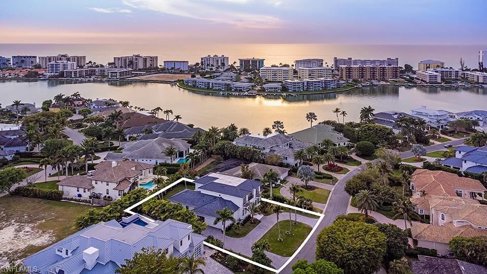MOORINGS - Residential