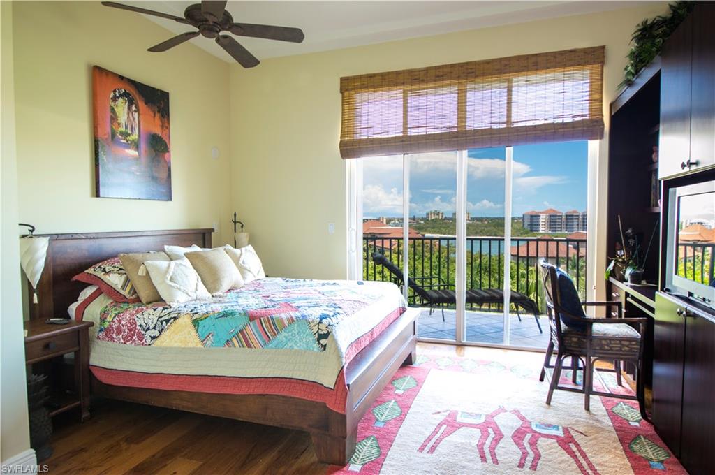 TWIN DOLPHINS - Residential