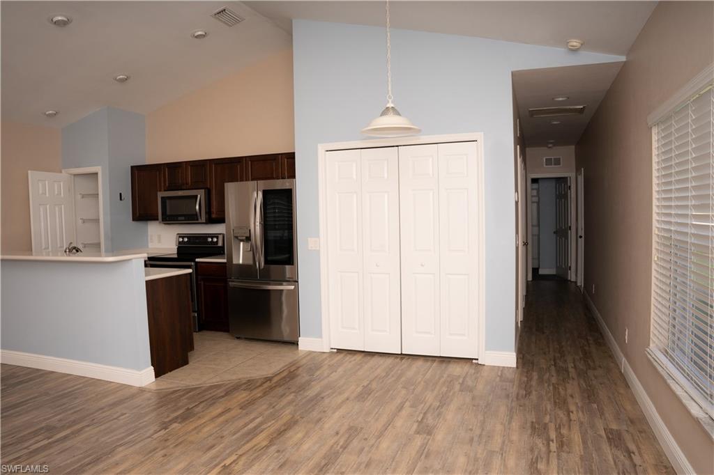 CELEBRATION CAPE - Residential
