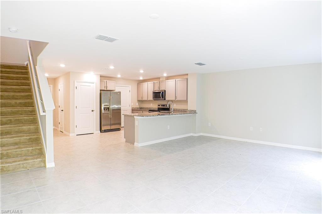 BAYSHORE COMMONS - Residential