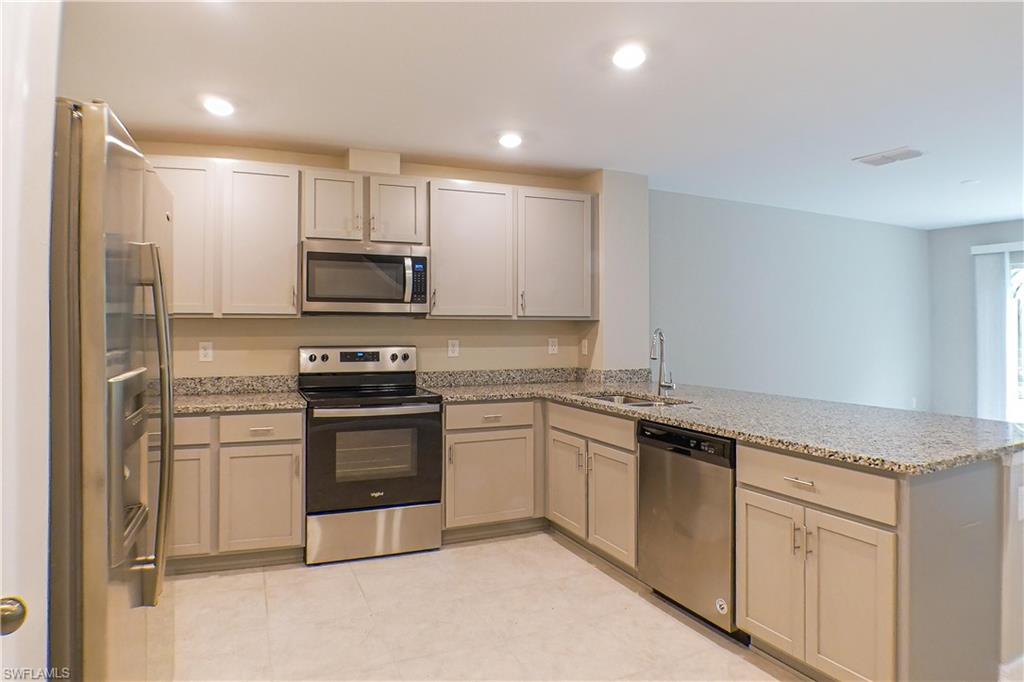 BAYSHORE COMMONS - Residential