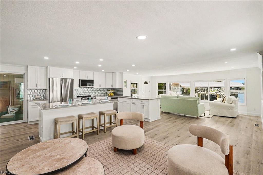 BAYSIDE ESTATES - Residential